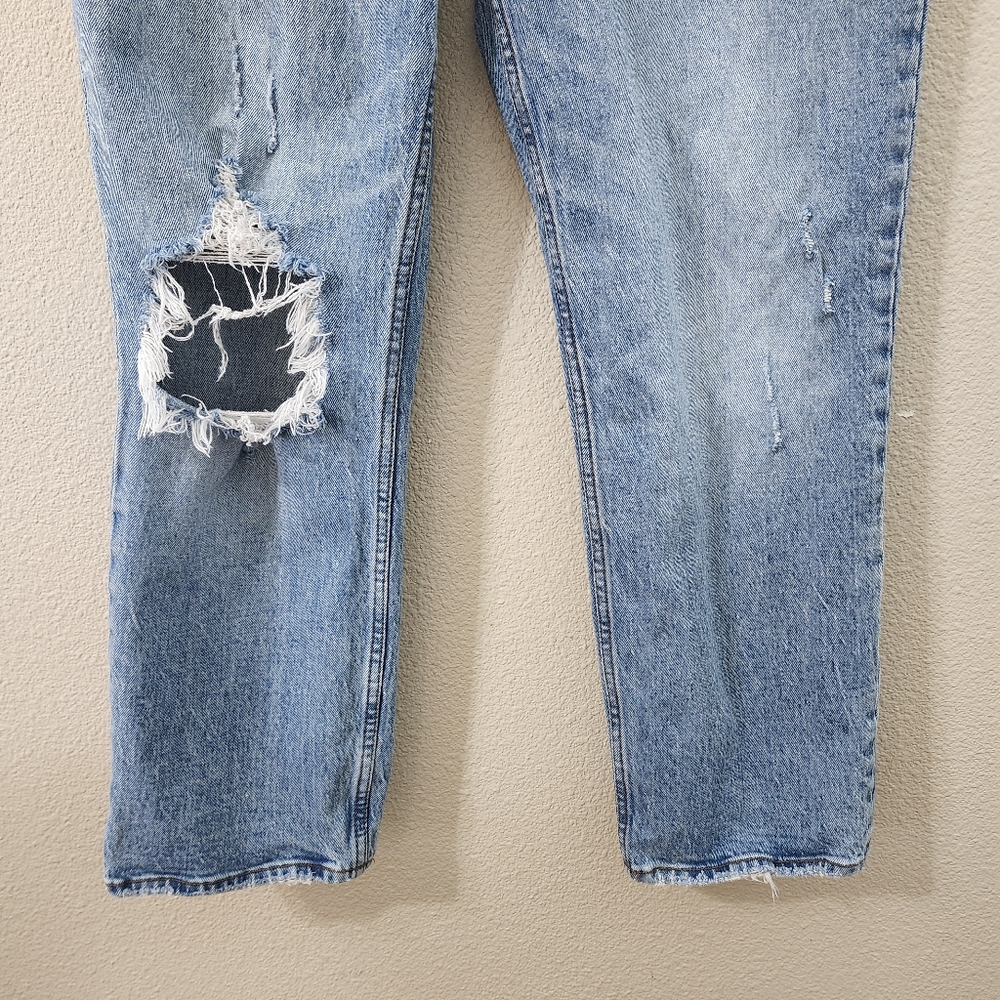 Abercrombie & Fitch 90's Straight  Ultra High Rise Jeans - Picture 7 of 15